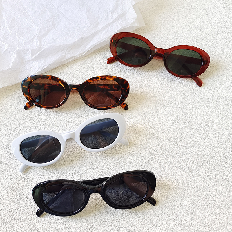 Vintage Kleine Ovale Sonnenbri – Designer Sunglasses Bewertung und Preis
