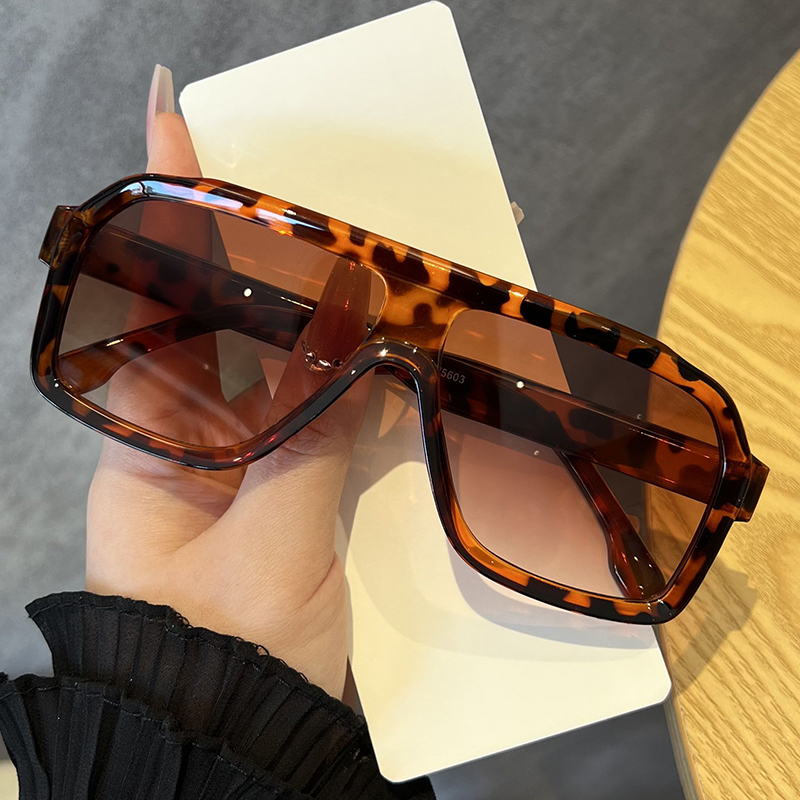Übergroße Quadratische Blaulic – Designer Sunglasses Bewertung und Preis